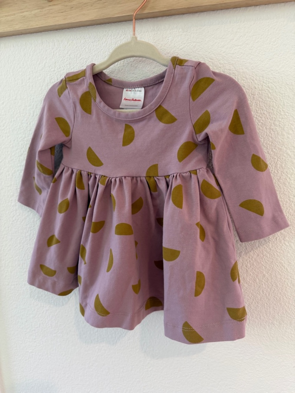 Hanna Andersson Mauve Purple Dress with Gold Semicircle Print